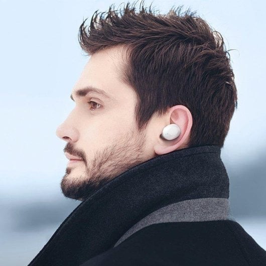 Auriculares Hoco EQ3 inalámbricos Bluetooth 5.3 con pantalla digital y soporte Siri negros