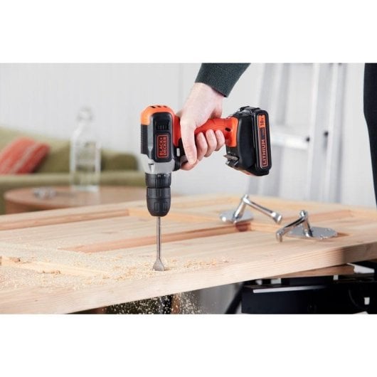 Taladro Black & Decker BCD001C1-QW batería 18V 2 marchas luz integrada