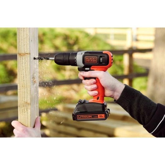 Taladro Black & Decker BCD001C1-QW batería 18V 2 marchas luz integrada