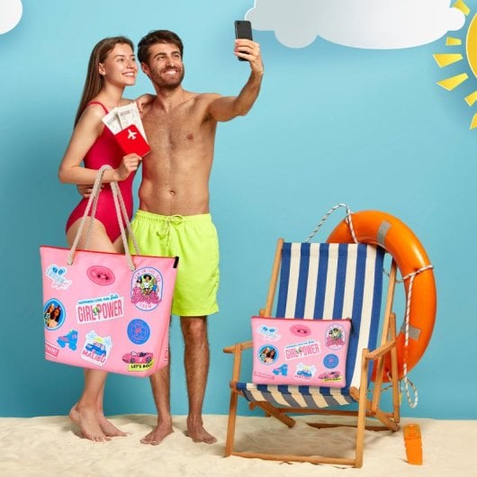 Karactermania - Sac de plage Soleil avec trousse de toilette offerte. Malibu Barbie
