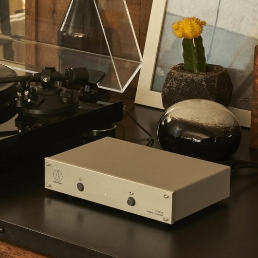 Ecualizador de Fono Audio-Technica AT-PEQ30 Salida RCA Carcasa Metálica HiFi