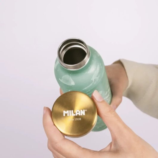 Milan Lava - Bottiglia termica riutilizzabile in acciaio inossidabile da 0,6 l. Verde