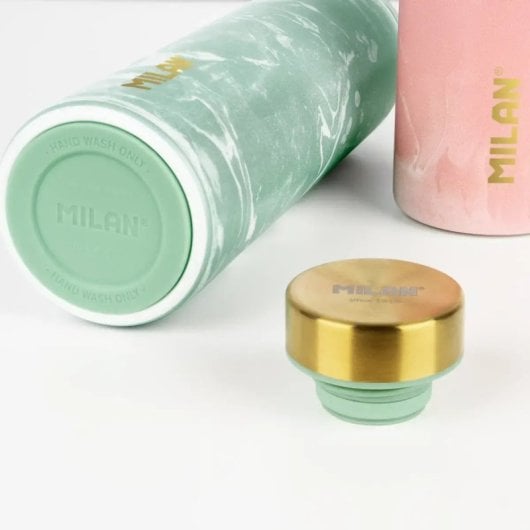 Milan Lava - Bottiglia termica riutilizzabile in acciaio inossidabile da 0,6 l. Verde