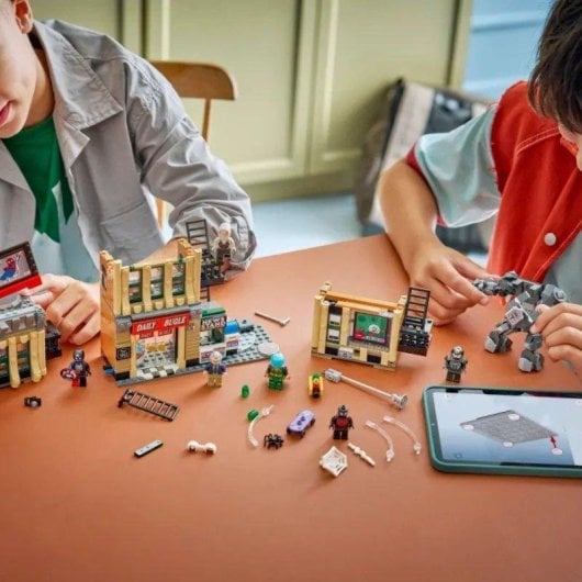 LEGO Marvel Spider-man Contre Mysterio Le Daily Bugle 76342 781 peças