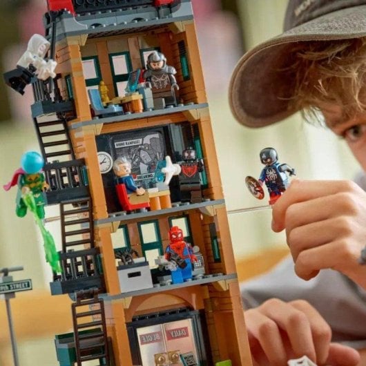 LEGO Marvel Spider-man Contre Mysterio Le Daily Bugle 76342 781 peças