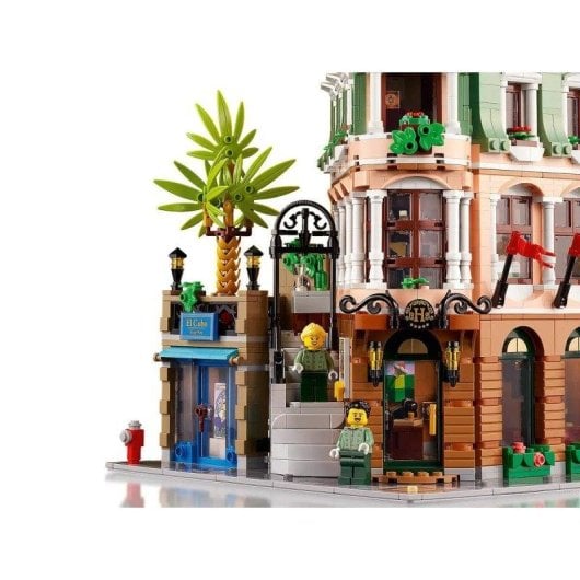 Bausatz LEGO Icons 10297 Hotel Boutique 3066 Teile 7 Minifiguren