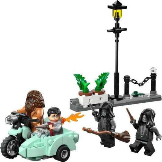 Set de construction LEGO 76459 Harry Potter Hagrid et Harry Moto Volante 4 minifigurines