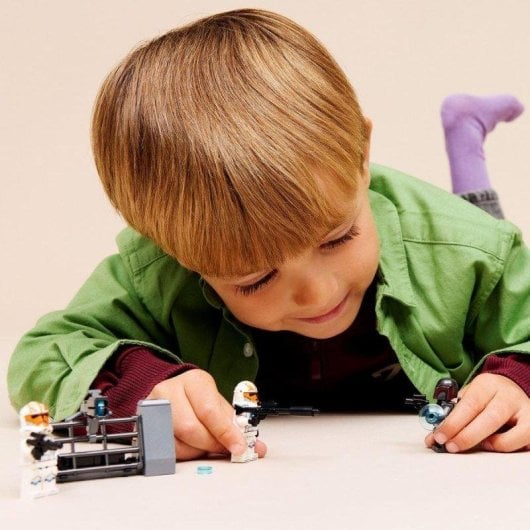 Set LEGO 75449 Star Wars Asedio de Mandalore 4 Minifigurines Moto Speeder