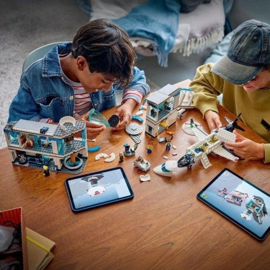 Set de construcción LEGO City 60502 Aeropuerto con Avión y 9 minifiguras