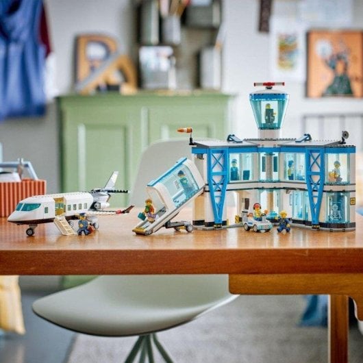 Set de construcción LEGO City 60502 Aeropuerto con Avión y 9 minifiguras