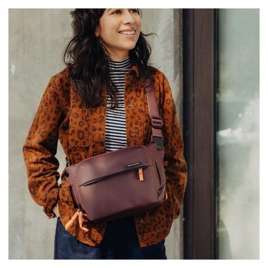 Estuche para cámara Peak Design Everyday bandolera impermeable burdeos 3L