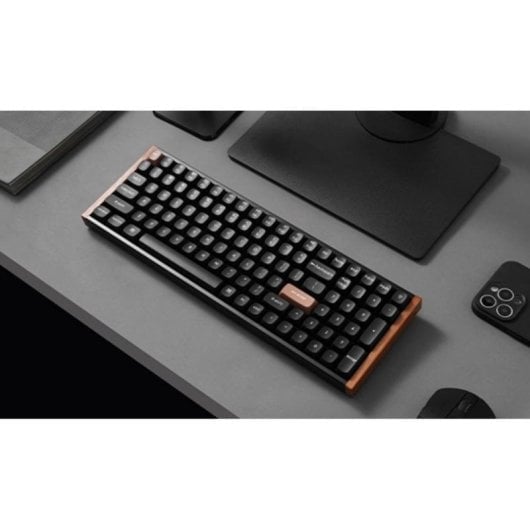 Teclado Keychron K4 Hall Effect Magnético compacto Layout ES sem fios RGB