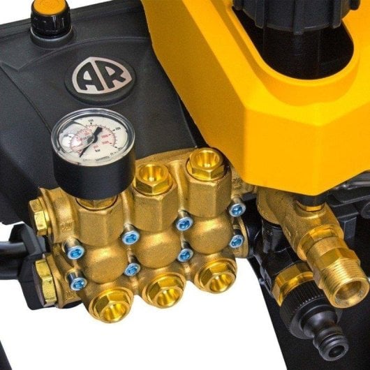 Hidrolimpiadora Dewalt DXPW005E 200 bar 810 l/h motor trifásico profesional