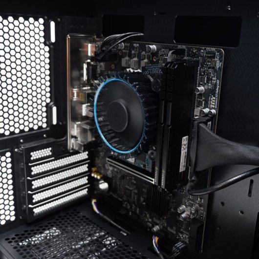 PcCom Work Intel Core i5-12400 / 32GB / SSD da 2TB / Windows 11 Home