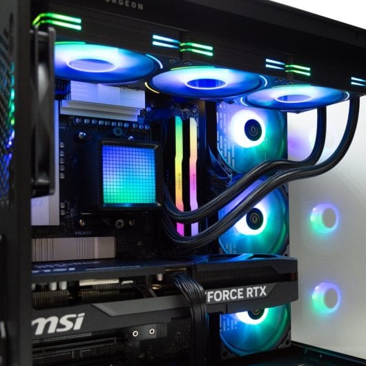 PcCom Ultimate Ryzen 7 7800X3D / 32GB / 2TB SSD M.2 / RTX 5080 / Windows 11 Pro