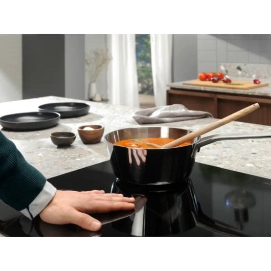 Placa de inducción Electrolux EIT61336CT 3 zonas 60 cm PowerBoost Hob2Hood