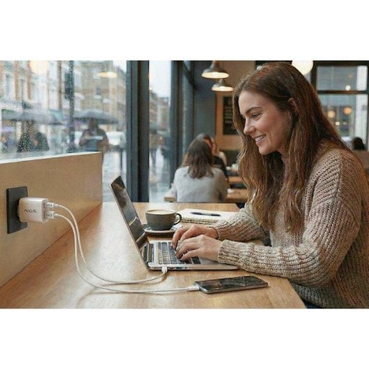 Cargador NGS EON 45W Blanco GaN USB-C PD PPS y USB-A QC3.0 Compacto