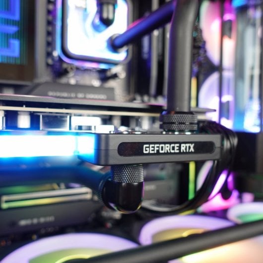 PC personalizado PcCom Ryzen 7 9850X3D / 64 GB / 4 TB M.2 / RTX 5080 / Windows 11 Pro