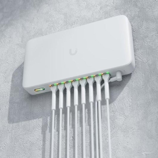 Switch Ubiquiti UDB-Switch 8 Portas Gigabit PoE+ 2.5G Wi-Fi