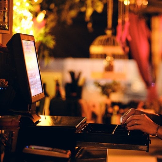 Instalación cajón portamonedas