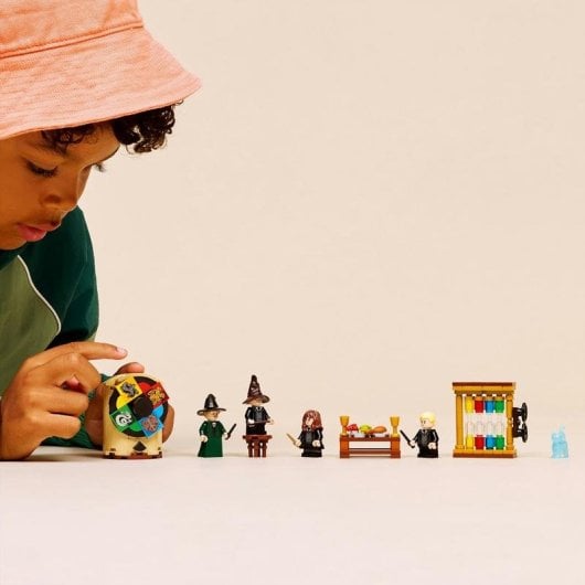 LEGO Harry Potter Selección en Hogwarts 76460 124 piezas