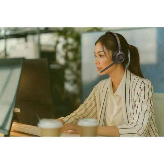 Auriculares Creative Chat Wireless inalámbricos Bluetooth USB-C con Cancelación de Ruido, micrófono, oficina, negro