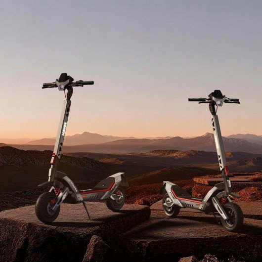 Trottinette électrique Navee XT5 PRO 700W Autonomie 75km Roues 12'' Freins disque IPX6 Noir