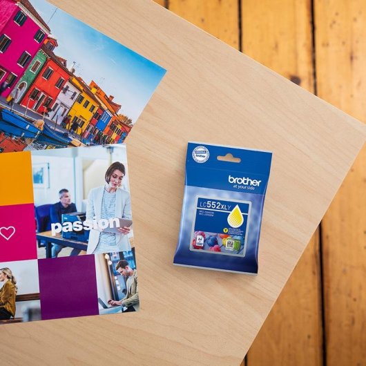 Cartucho de tinta Brother LC552XLY Amarillo pigmento 1500 páginas original