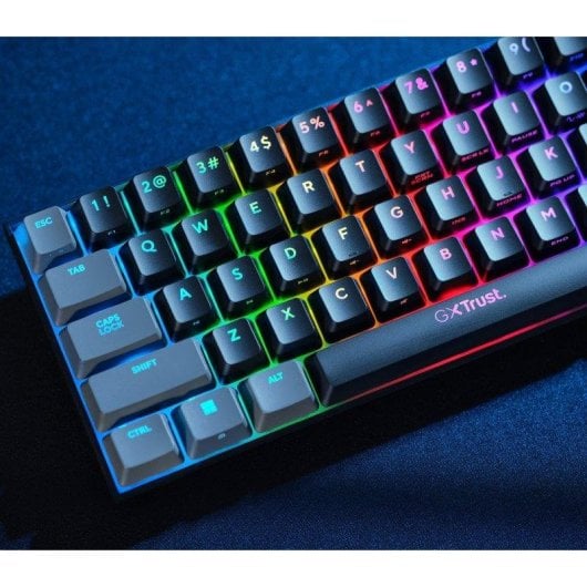 Teclado Trust GXT 867 Acira mecánico compacto 60% con retroiluminación RGB y cable extraíble