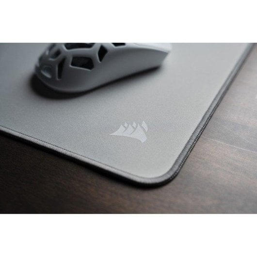 Alfombrilla Corsair MM 2XL Superficie microtessuta Bordi antiusura 930x400 mm