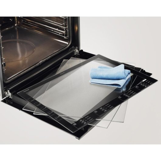 Fogão Electrolux LKR540066X vitrocerâmica 4 zonas forno multifunções A