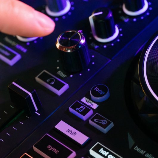 Controladora DJ Hercules DJControl Inpulse 200 MK3 USB-C Stems
