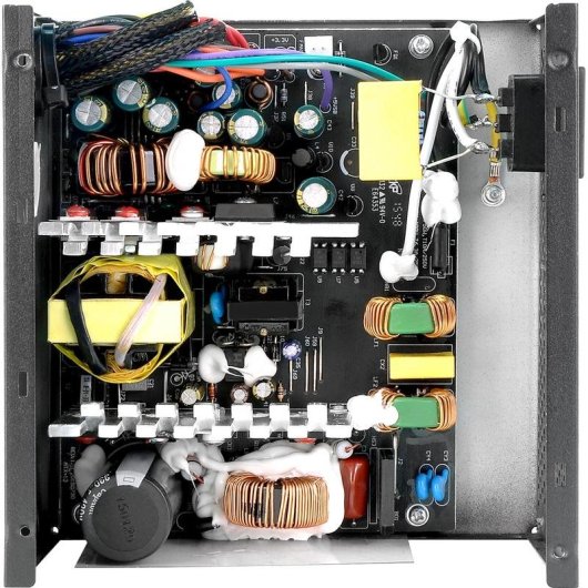 Fuente de Alimentación Thermaltake TR2 S 550W Certificación 80 PLUS ATX