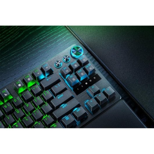Teclado Razer magnético Tenkeyless con switches ópticos, RGB y HyperPolling 8000 Hz