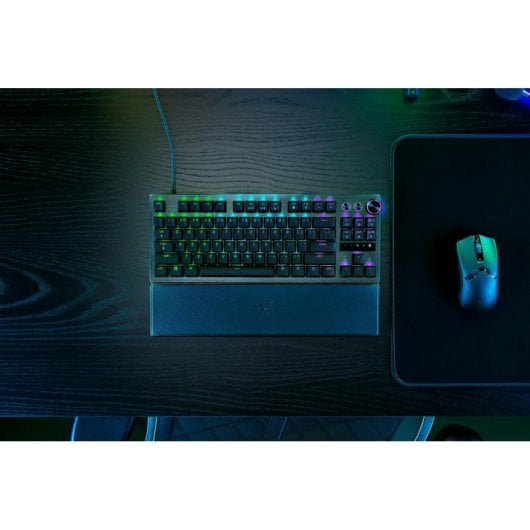 Teclado Razer magnético Tenkeyless con switches ópticos, RGB y HyperPolling 8000 Hz