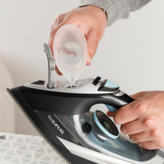 Bügeleisen Taurus GEYSER ECO 3200 3200W XL anodisierte Sohle