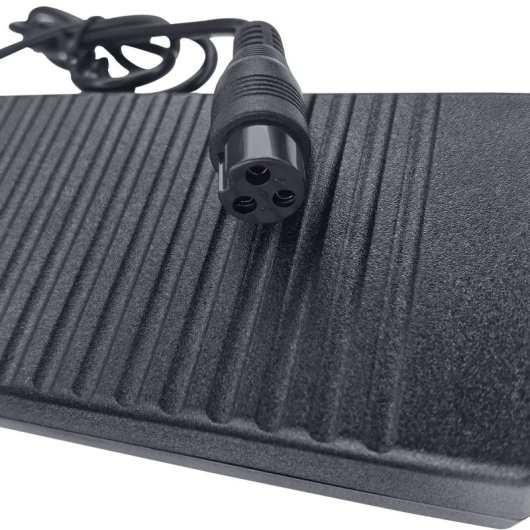 Cargador Zm071 42-54.6v-2.0ah