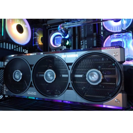 PcCom Custom Ryzen 9 9950X3D / 96GB / 4TB M.2 / RTX 5090 / Windows 11 Pro