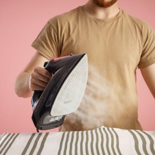 Plancha de vapor Solac Solution PV2490 3000W suela cerámica antical y antigoteo