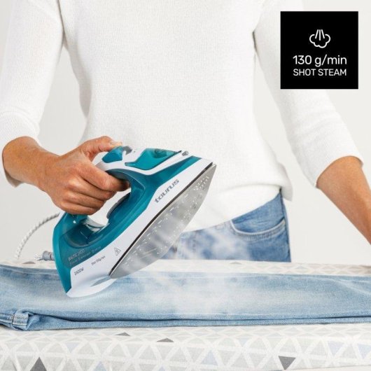 Plancha Taurus Baltic 2400W suela teflón vapor vertical antical antigoteo azul