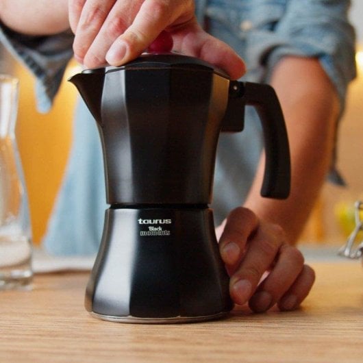Cafetera Italiana Taurus Black Moments 6 Tazas Base Aluminio Inducción Tapa Transparente