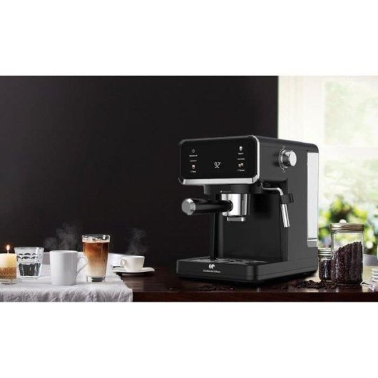 Cafetera Espresso Continental Edison CEME19B 1L 19 Bares con display digital