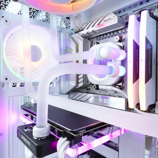 PcCom Custom AMD Ryzen 9 9950X3D / 32GB / 4TB / RTX 5080 / Windows 11 Pro