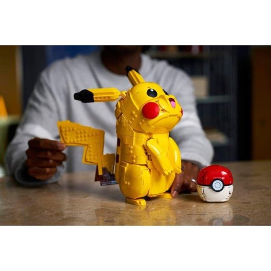 LEGO Pokemon Pikachu et Poké Ball 72152 2050 pieces