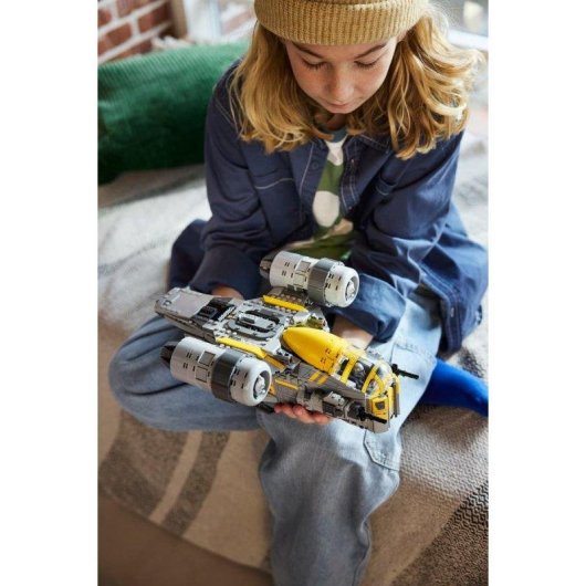 LEGO Star Wars The Razor Crest 75447 930 piezas