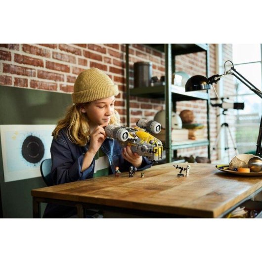 LEGO Star Wars The Razor Crest 75447 930 piezas