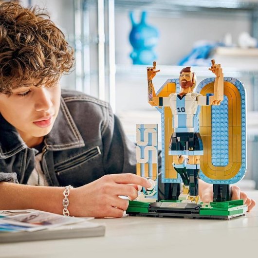 LEGO Editions Lionel Messi Leyenda del Fútbol 43015 958 piezas