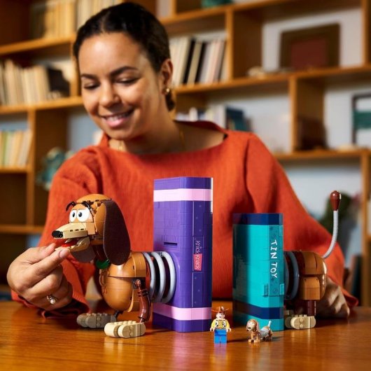 LEGO Disney e Pixar Toy Story Suporte de Livros Slinky 43301 1311 pecas
