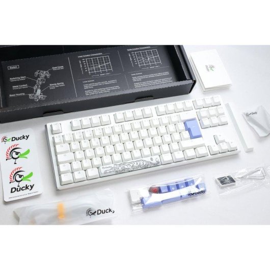 Teclado Ducky One 3 Classic TKL mecánico hot swappable con PBT y RGB