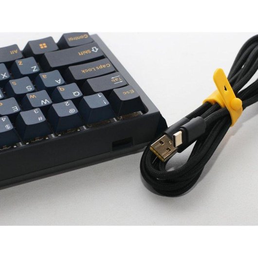 Teclado Ducky Zero 6108 mecánico completo inalámbrico RGB tri-mode con Cherry MX2A